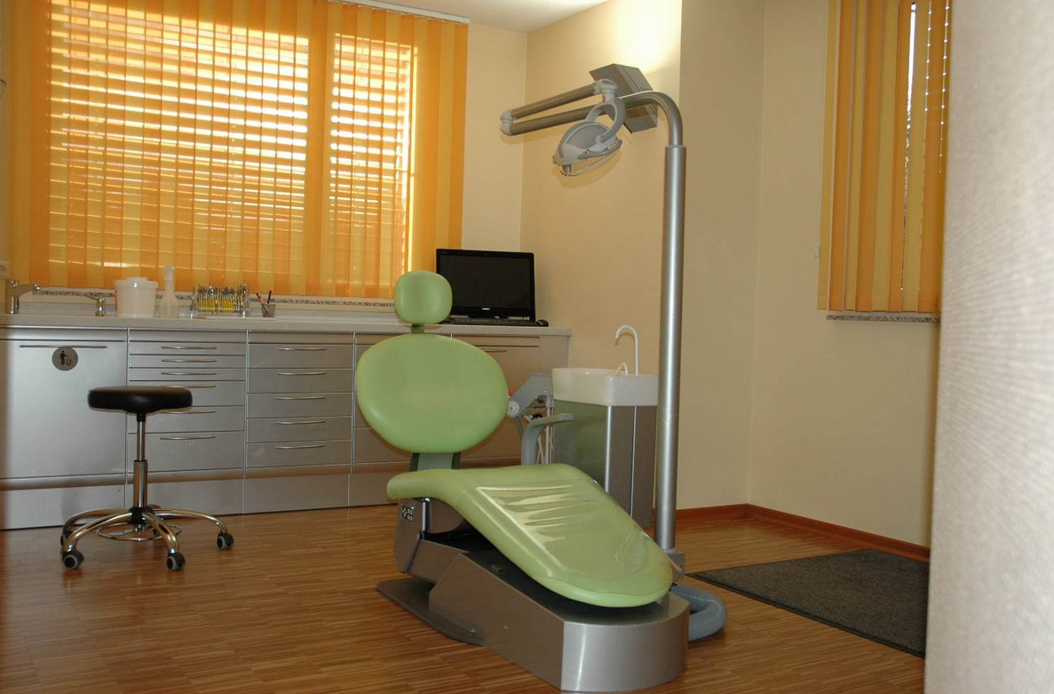 Kieferorthopädische Fachpraxis Dr. Hering & Kollegen, Franziskanervorplatz 2 in Hadamar