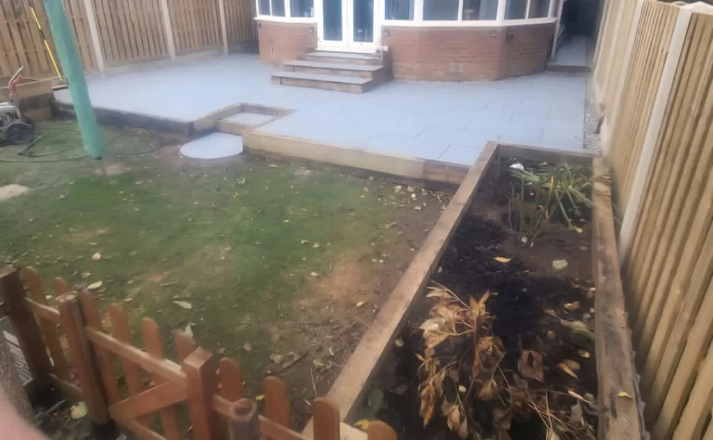 Images DH Landscaping & Building SVCS