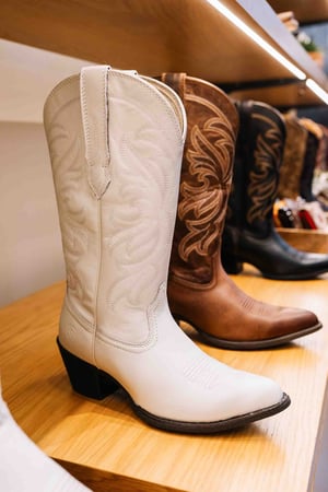 Images Ariat Brand Shop