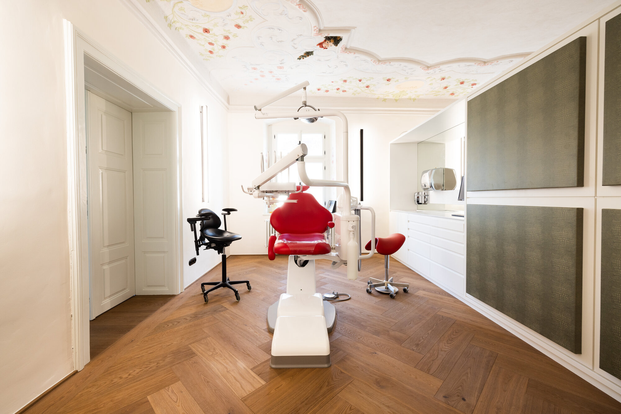 DDr. Helmut Falch Zahnarztpraxis, Kirchenstraße 13 in Purgstall An Der Erlauf