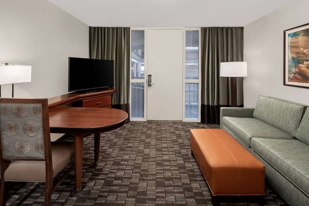 Images Embassy Suites by Hilton Nashville Airport