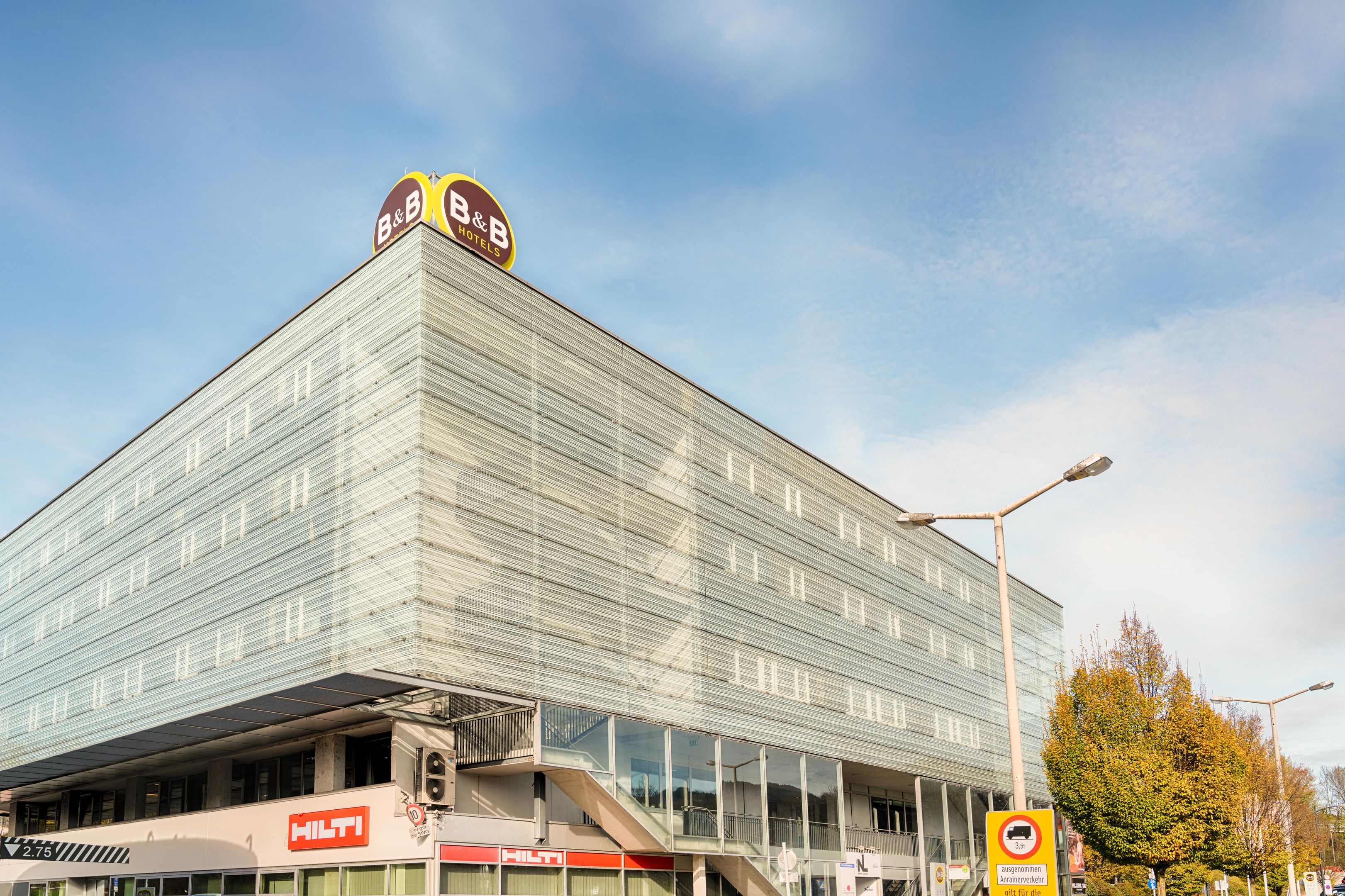 B&B HOTEL Salzburg-Nord, Carl-Zuckmayer-Straße 1 in Salzburg