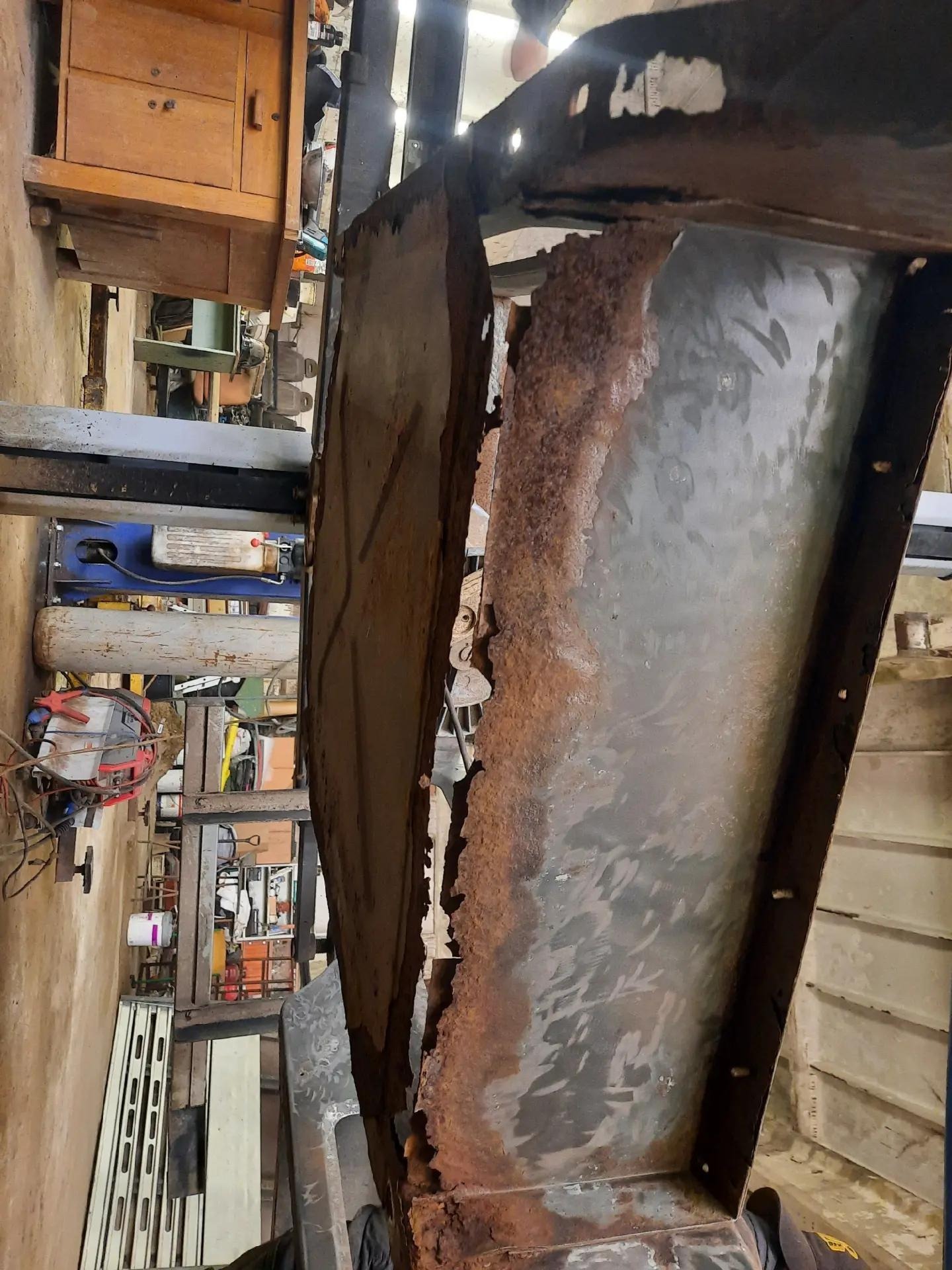 J.A. WEALDING, metāla konstrukciju metināšana