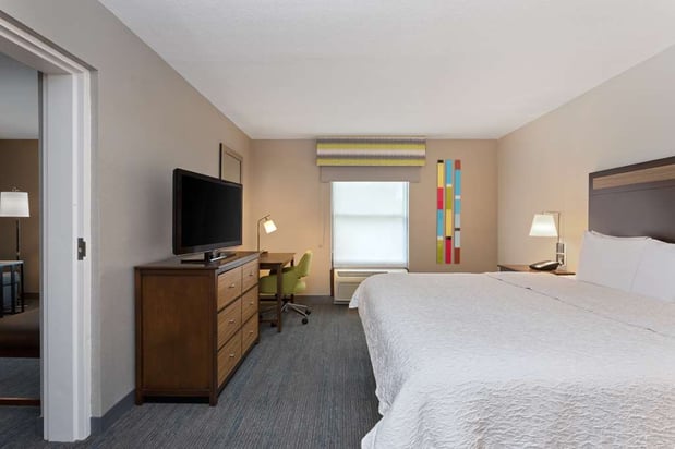 Images Hampton Inn & Suites Fort Myers Beach/Sanibel Gateway