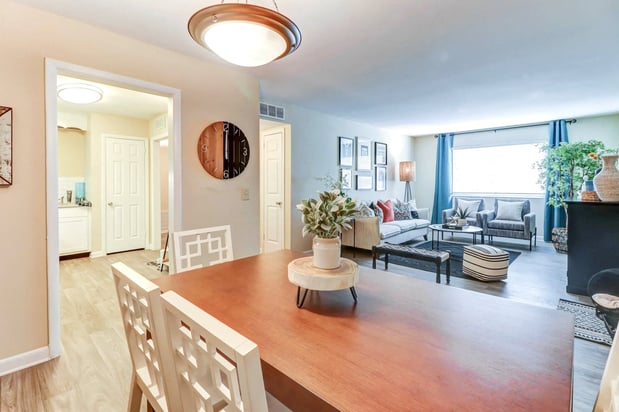 Images The Brentwood