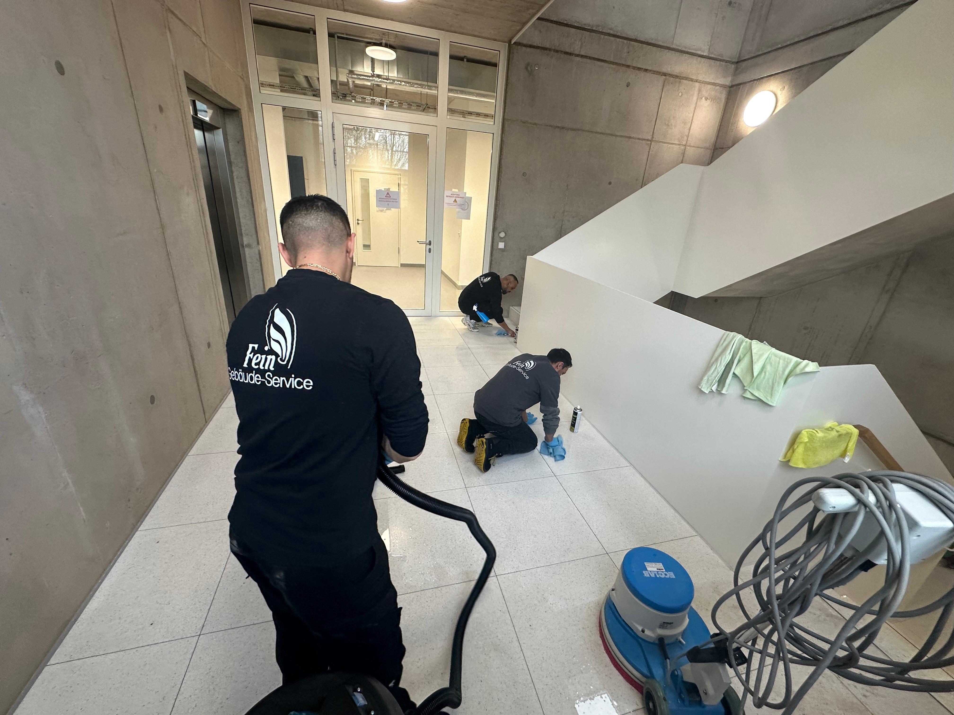Bild 8 Fein Gebäude-Service Gebäudereinigung in Rottenburg
