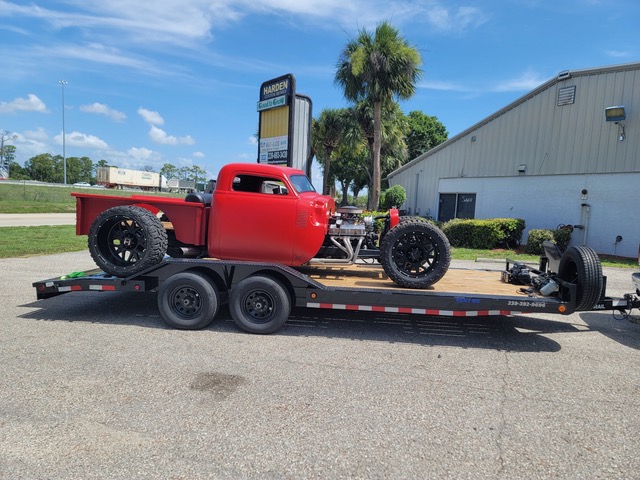 Trailer Rental Near Me Cape Coral FL
Searching for "trailer rental near me" in Cape Coral, FL? Look no further than Midnight Trailers! Conveniently located and offering a wide selection of trailers for rent, we make it easy to find the perfect trailer for your needs. Our friendly staff is here to assist you with all your rental questions and ensure you get the right trailer for the job. Choose Midnight Trailers for local, reliable, and affordable trailer rentals in Cape Coral.