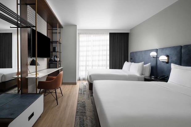 Images Hotel West & Main Conshohocken Philadelphia, Tapestry by Hilton