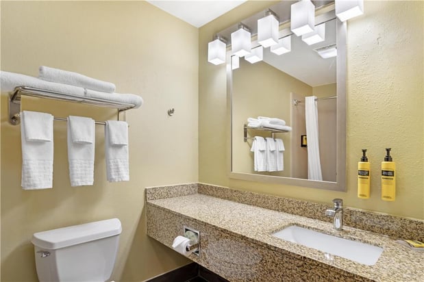 Images Best Western Plus Executive Hotel & Suites
