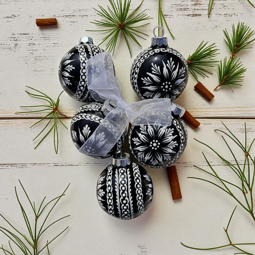 Bilder Gabriele Krecht - Wachstechnik Ostereier & Christbaumkugeln