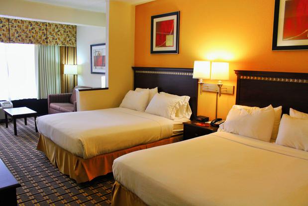 Images Holiday Inn Express & Suites Lexington-Hwy 378, an IHG Hotel