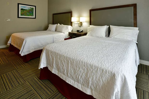 Images Hampton Inn & Suites Fredericksburg