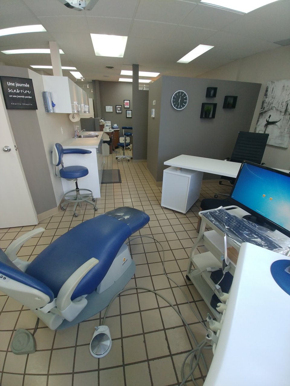 Images Clinique Dentaire Dr. Karam - Dentiste, Blanchiment Dentaire Ahuntsic