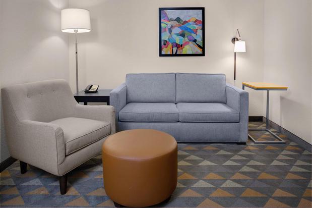 Images Holiday Inn & Suites Lima by IHG