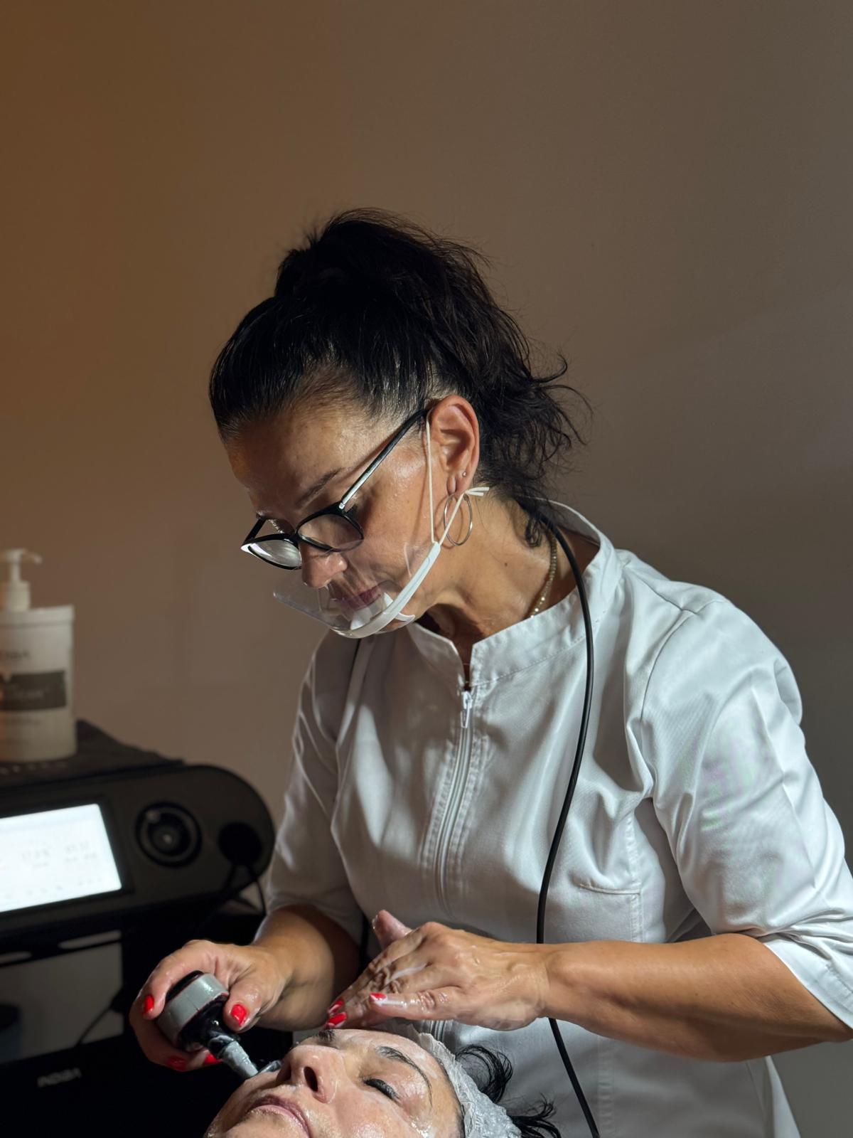 Images Esther Alcocer Estética Avanzada