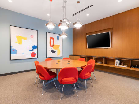 Image 10 | Signature by Regus - Chicago – 110 North Wacker Drive