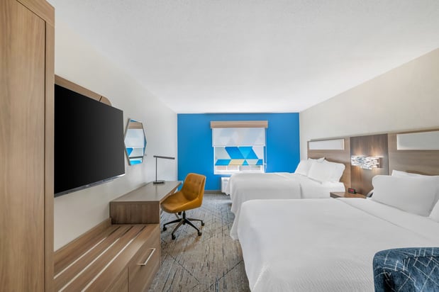 Images Holiday Inn Express & Suites Council Bluffs - Conv Ctr Area by IHG