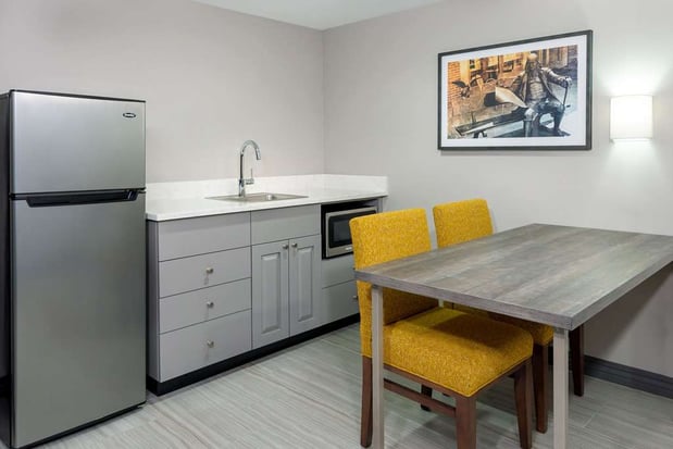 Images Hampton Inn & Suites Kansas City-Country Club Plaza