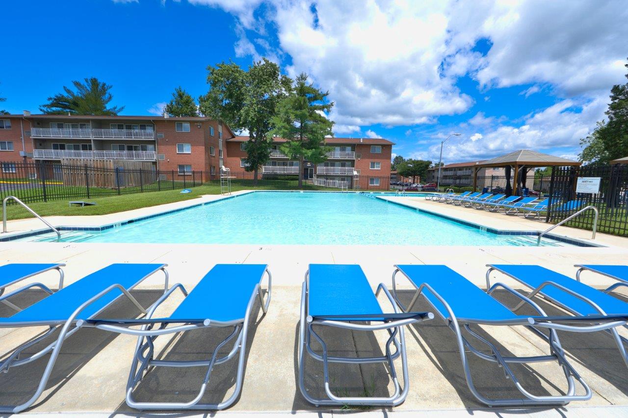 WIllow Lake Swimming Pool