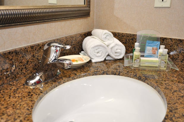 Images Holiday Inn & Suites Oakland - Airport by IHG