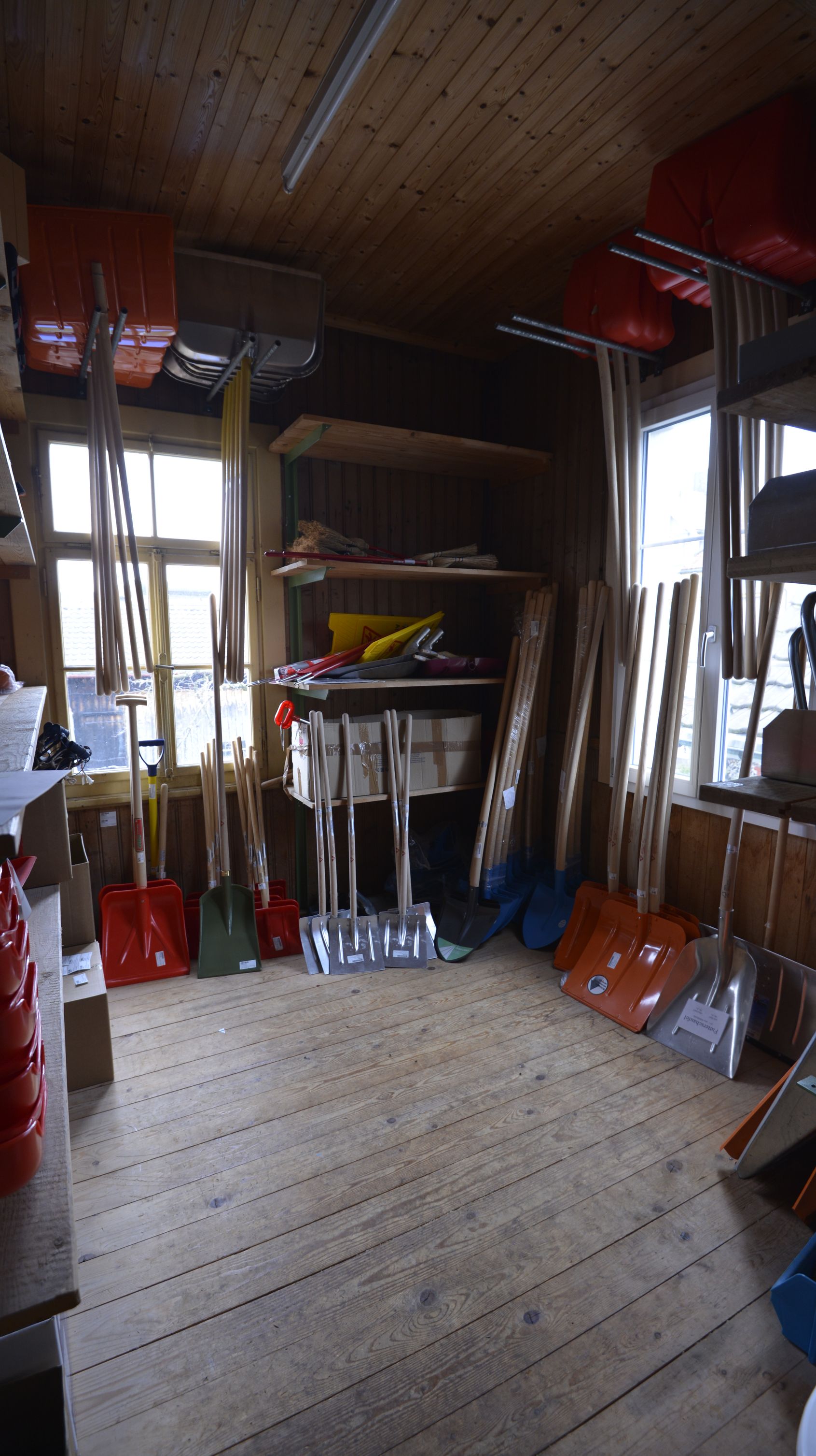 Bilder Knechtle Eisenwaren AG