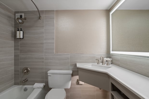 Images Crowne Plaza Executive Center Baton Rouge by IHG