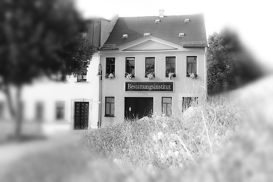 Bild 1 Bestattungsinstitut Tauscher Auerbach GmbH in Auerbach/Vogtland