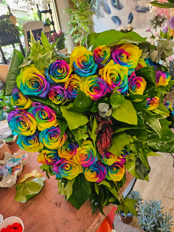 Images Saraflorist, negozio di fiori piante e oggettistica