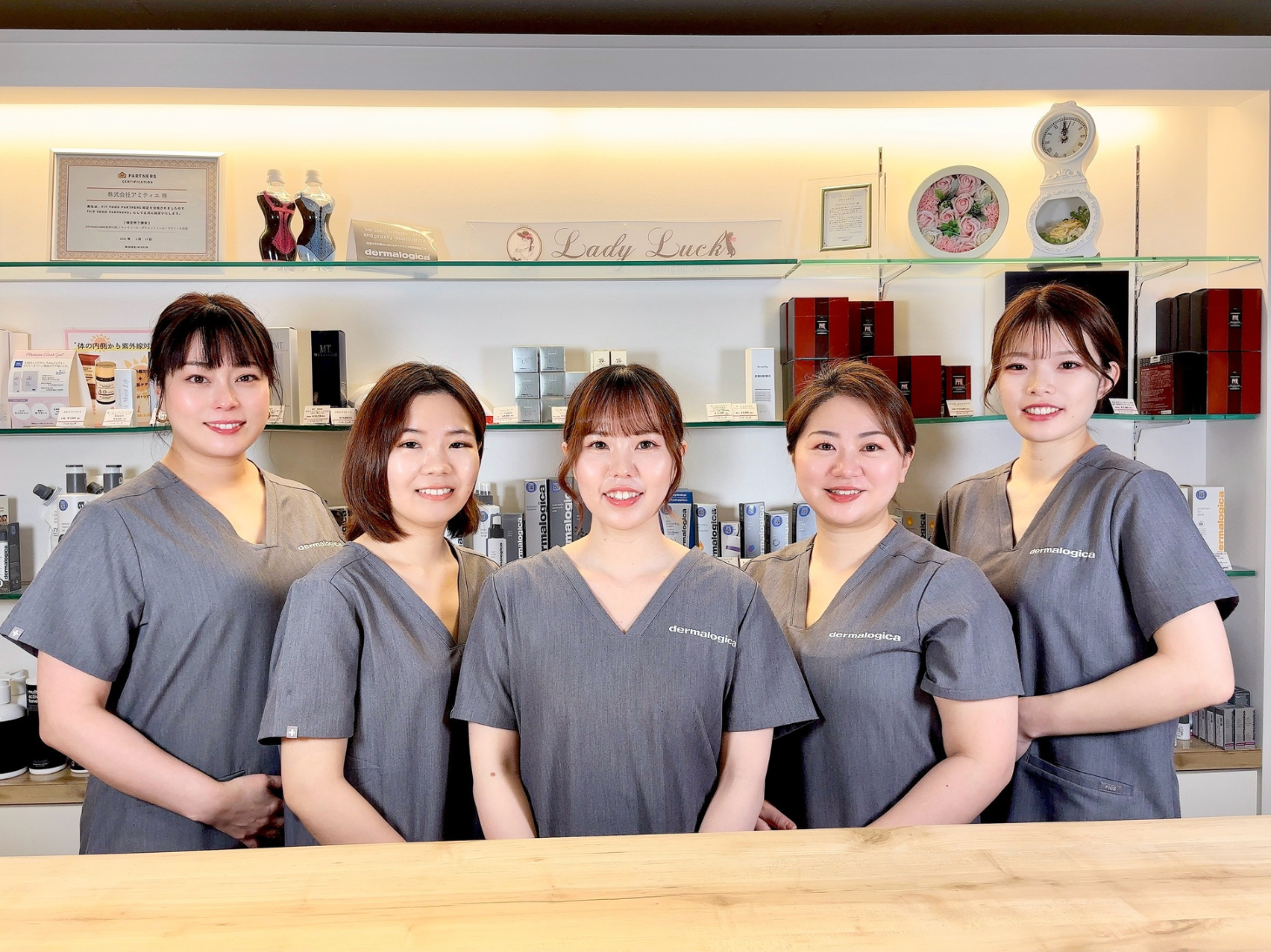 Images Lady Luck大阪梅田本店
