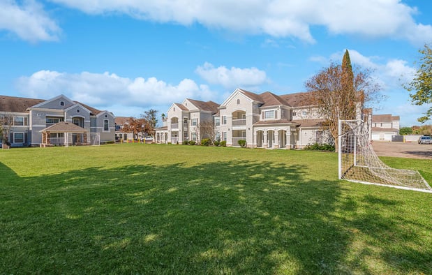 Images Lakeside Pointe Apartments & Townhomes