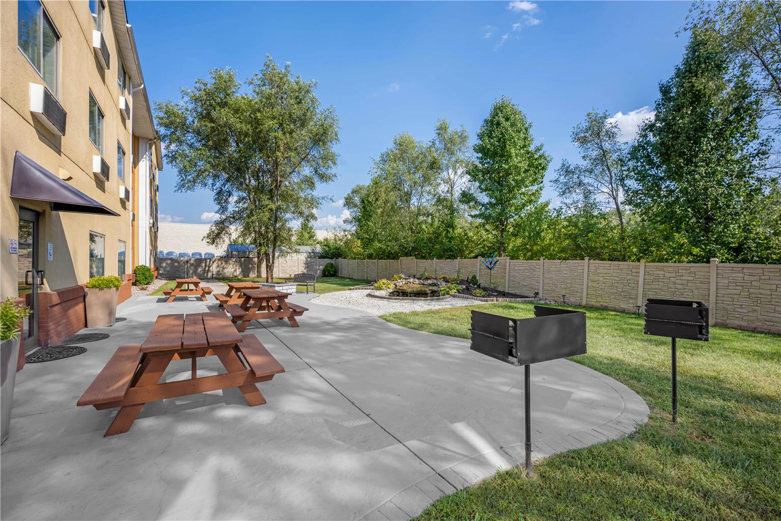 Outdoor Patio and BBQ