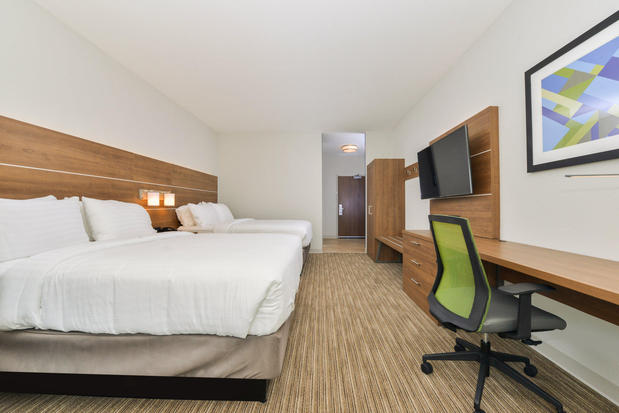 Images Holiday Inn Express & Suites Chadron, an IHG Hotel