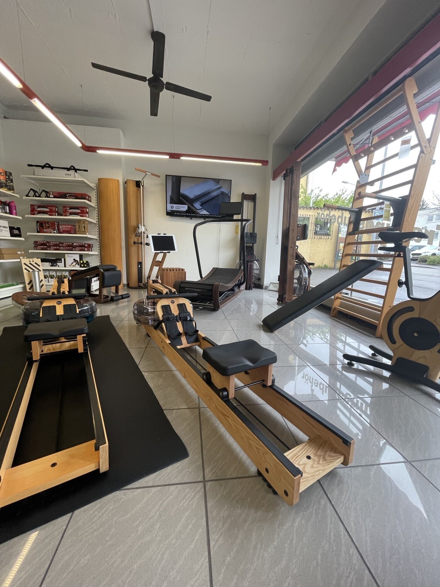 Bilder Shark Fitness AG - Shark Fitness Shop Wettingen