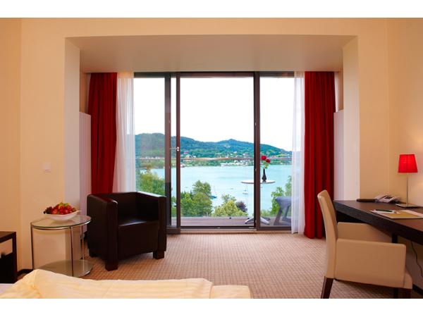 Parkhotel Pörtschach, Hans-Pruscha-Weg 5 in Pörtschach am Wörther See