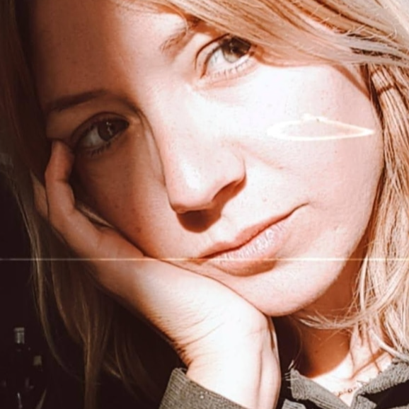 Laura Riera Fotografa Logo