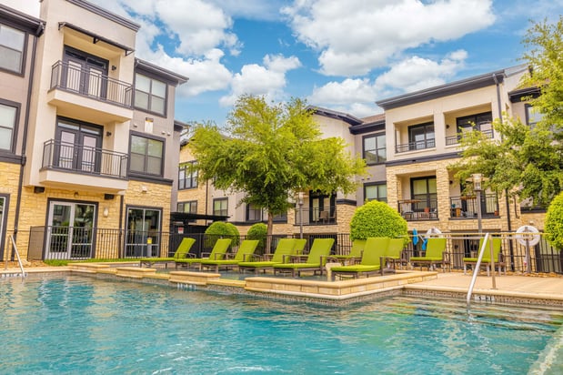 Images The Edge at Glade Parks Apartments