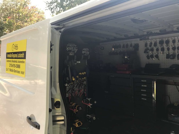Images Immediate Response Locksmith San Antonio