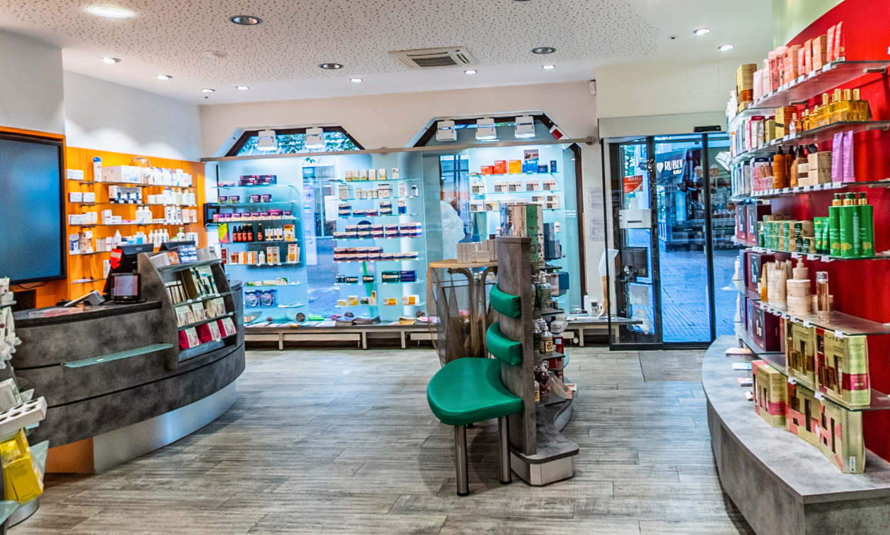 Apotheke am Bahnhof Bad Canstatt, Bahnhofstraße 11 in Stuttgart