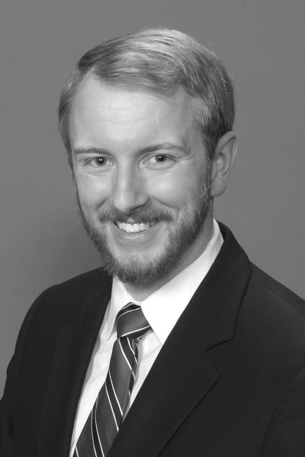 Edward Jones - Financial Advisor: Bob Danstrom, CFP®|AAMS™|CRPC™