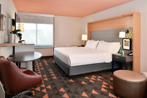 Images Holiday Inn Auburn-Finger Lakes Region by IHG