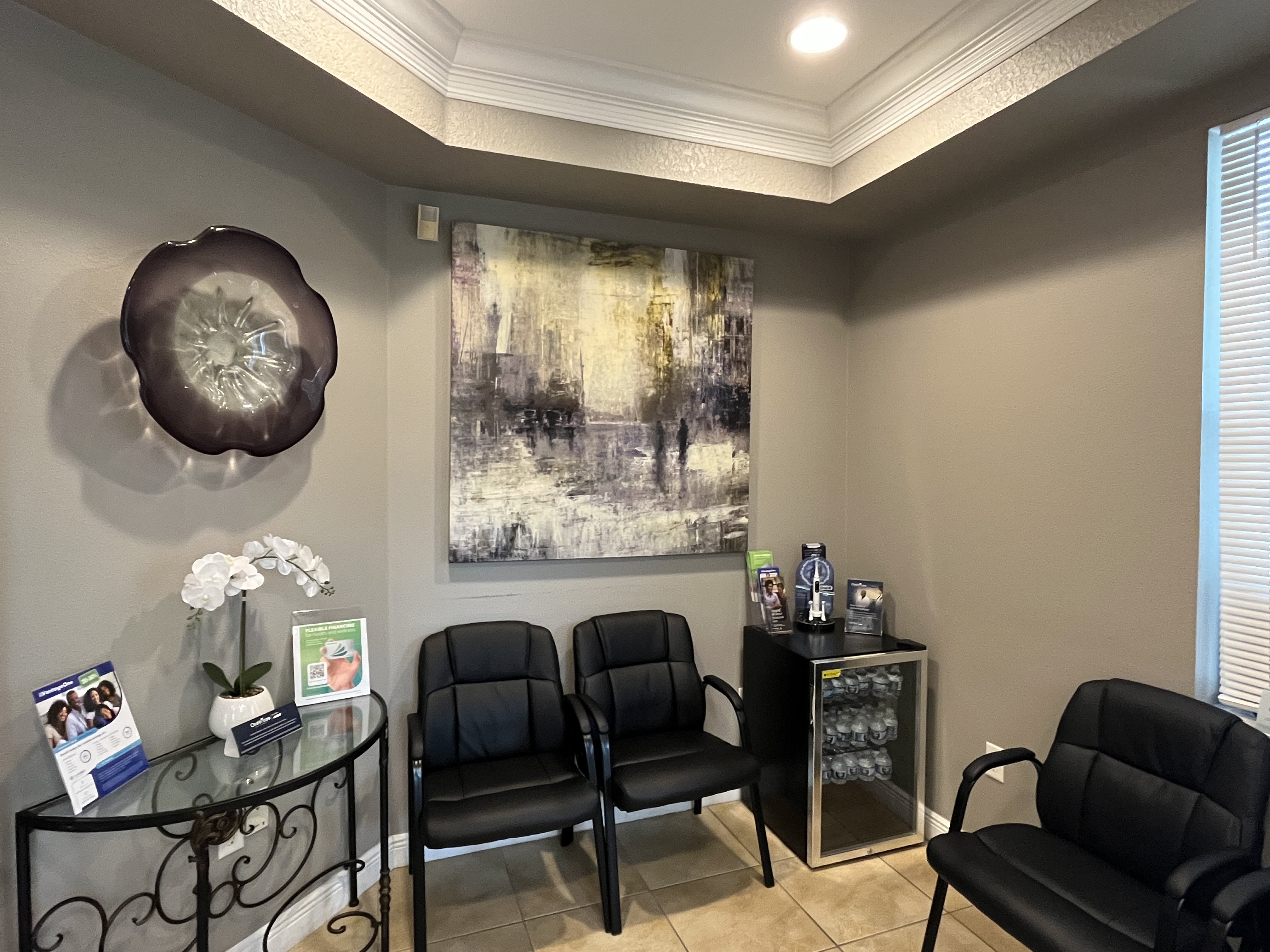 Waiting area, Smile Design Lutz. Dentist in Lutz, FL. 