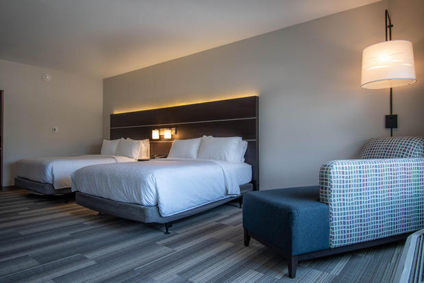 Images Holiday Inn Express & Suites Tonawanda - Buffalo Area, an IHG Hotel