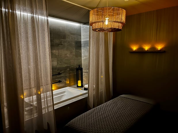 Images Woodhouse Spa - Downtown Louisville