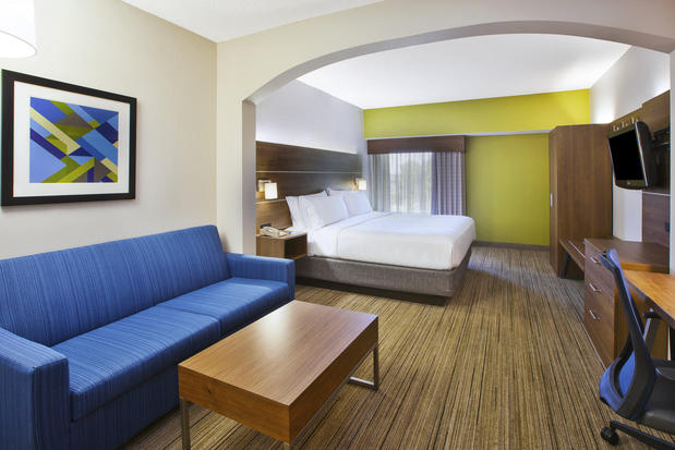 Images Holiday Inn Express & Suites Cincinnati Northeast-Milford, an IHG Hotel