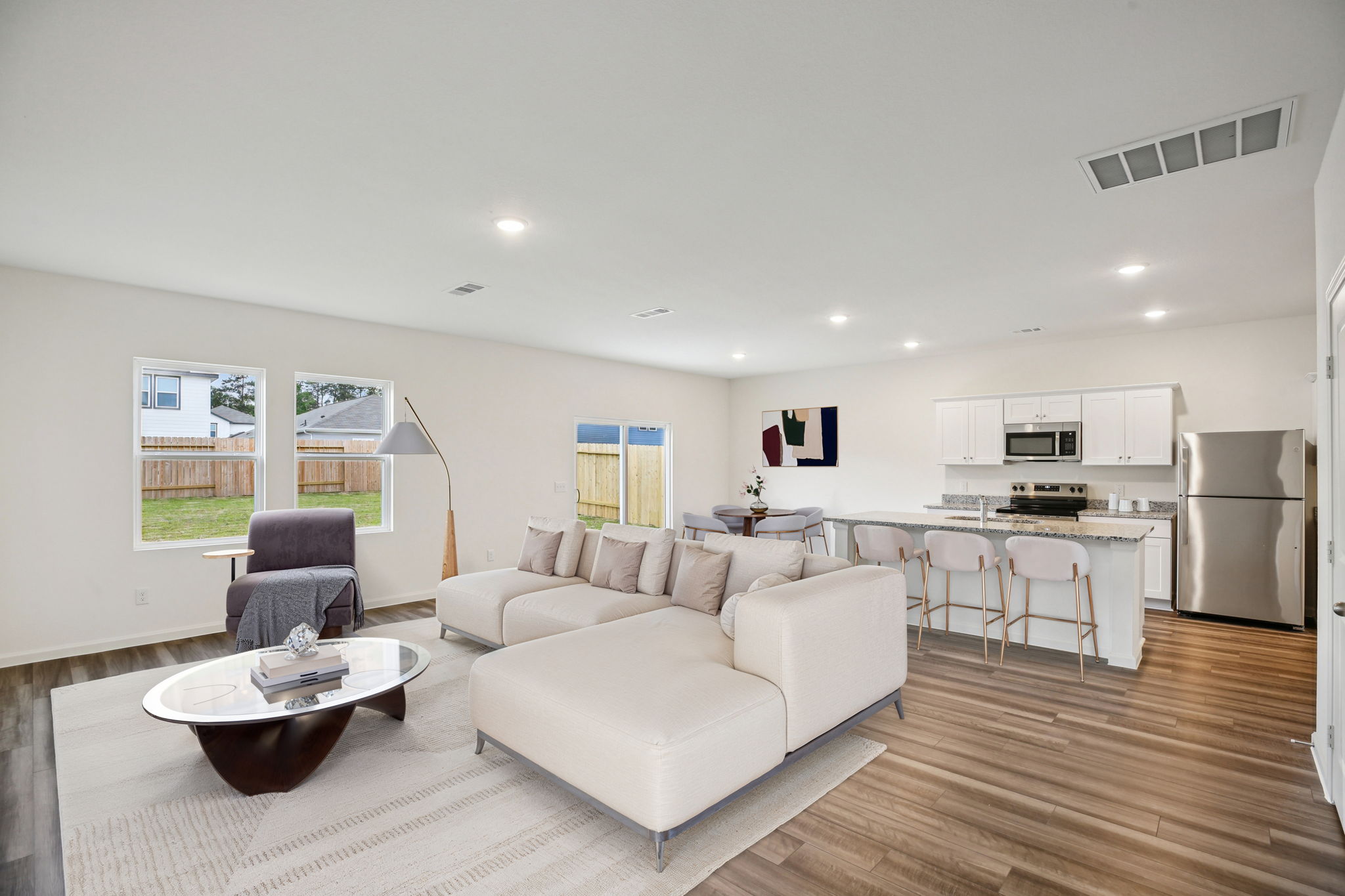 Experience everyday simplicity and convenience with our energy-efficient interiors and brand-new app 