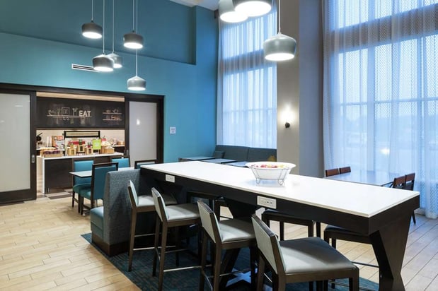 Images Hampton Inn & Suites Rochester-North