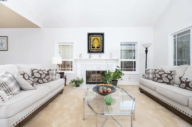 Images Call Michelle 4 Homes, Top Brentwood Real Estate Agent with RE/MAX