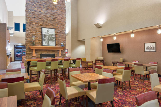 Images Holiday Inn Express & Suites Gillette, an IHG Hotel