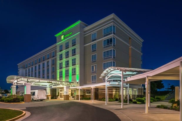 Images Holiday Inn Kansas City Airport by IHG