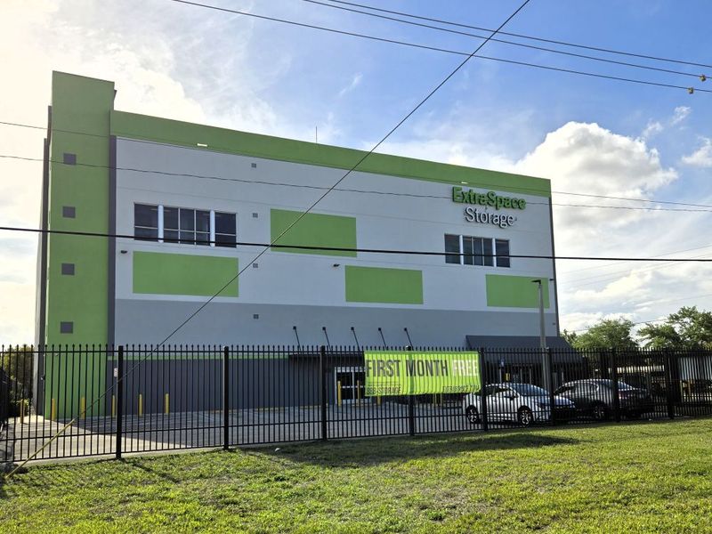 Alternate Beauty Image 